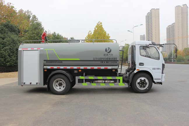 東風(fēng)福瑞卡9方消防灑水車