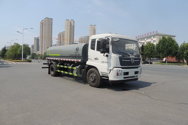東風(fēng)天錦15方灑水車(chē)