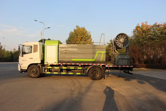 東風(fēng)天錦12方方罐60米抑塵車