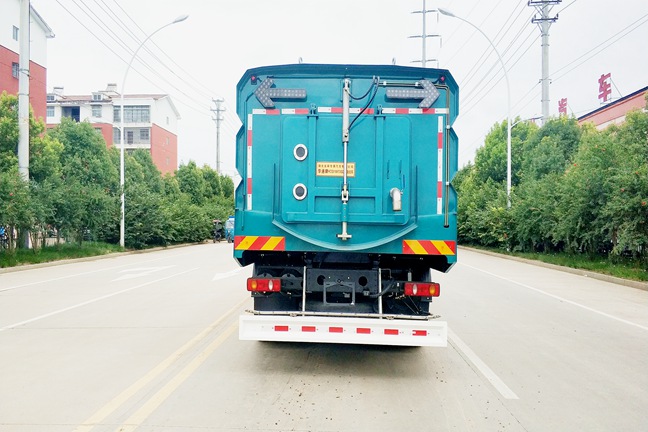 國(guó)六天龍洗掃車