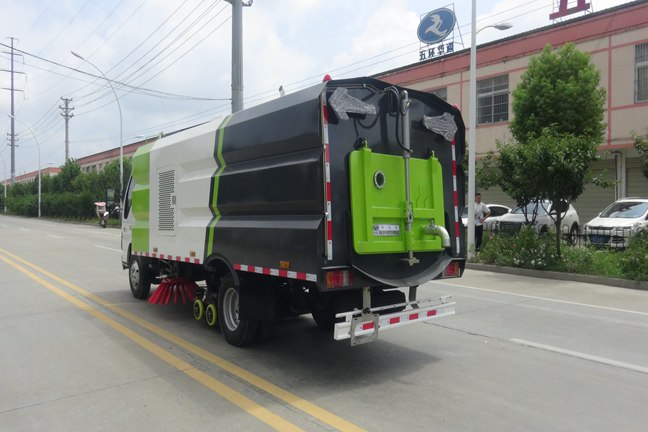 國(guó)六大多利卡洗掃車