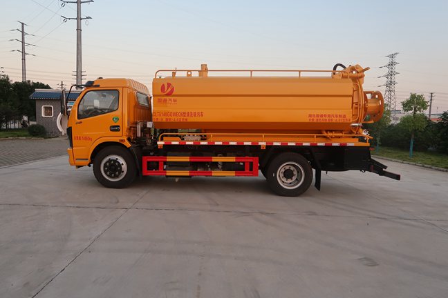 東風(fēng)福瑞卡3方水5方污清洗吸污車
