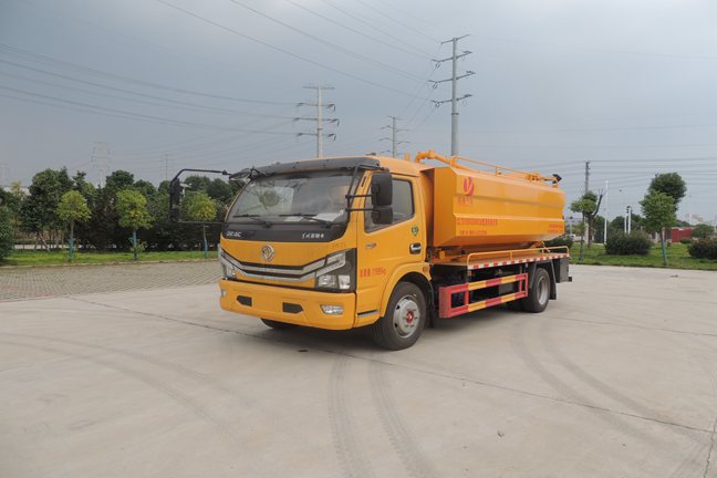 東風(fēng)多利卡2方水6方污清洗吸污車