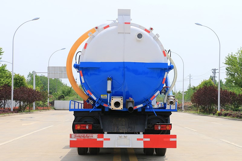 國(guó)六東風(fēng)天錦 15方 清洗吸污車(chē)