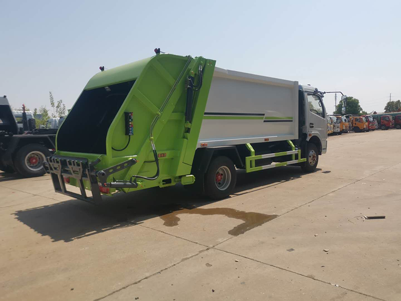 東風(fēng)8方國六壓縮垃圾車（3800軸距）