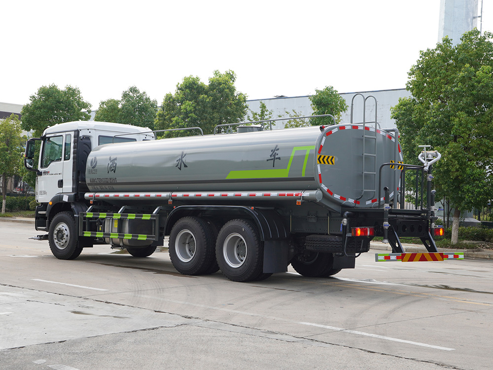 CLT5250GSSZZ6型灑水車 汕德卡