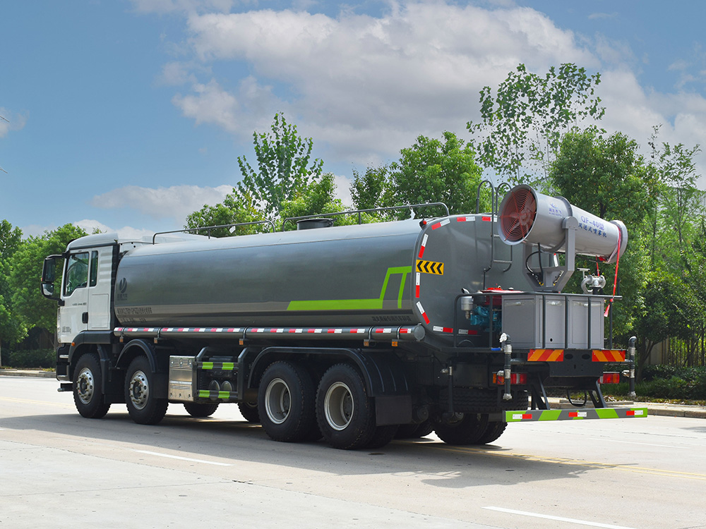 CLT5311GPSZZ6型綠色噴灑車 汕德卡